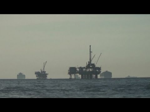 California, disastro ecologico: 500mila litri di petrolio in mare