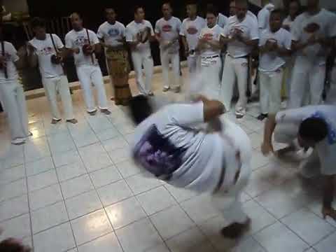 Professor Davisão 2016 JOGÃOO abada capoeira