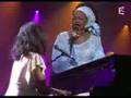 Alicia Keys Feat. Oumou Sangaré - Fallin'