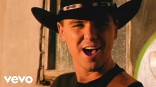 Kenny Chesney - She&#39;s Got It All (Official Video)