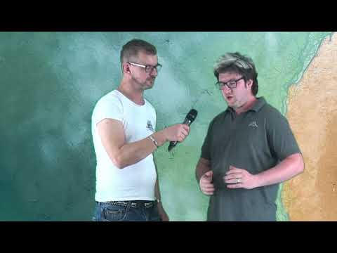 LEX-Online TV -  Markus Malits erklärt einen Tongenerator Hammond Orgel (Studio Gast)