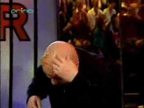 Zdenek Izer - Bazarshoping - Knife rider