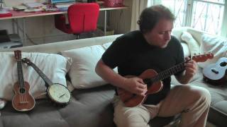 Video thumbnail for ukulélés Fender by ukulelefr