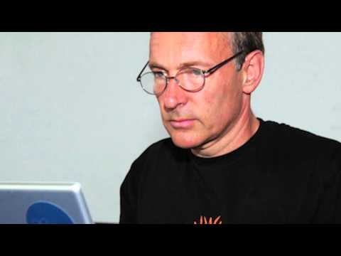 Tech History Minute: The Invention of the Internet