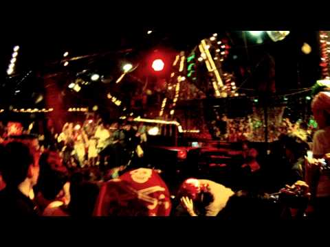 Alexandra dancing Captain Hook Quintana Roo