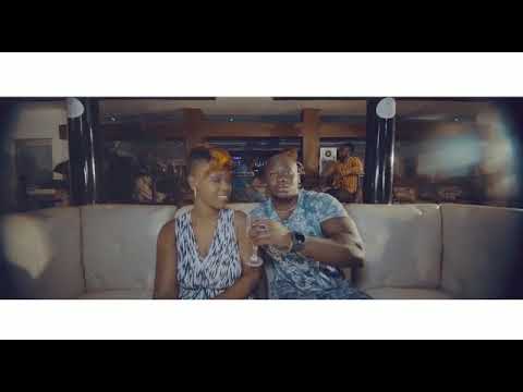 R-Queeny_Ça Mousse (Teaser)