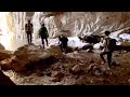 遇山乡舍的阳朔探洞之旅---带客人去探洞 客人高兴极了