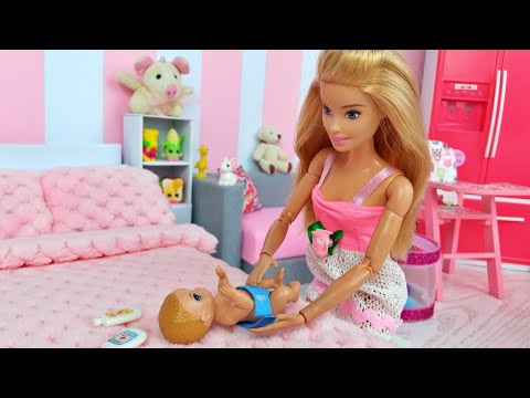 Familia de Muñecas Barbie Rutina Matutina en Una Casa Barbie Con Linda Bebe de Barbie