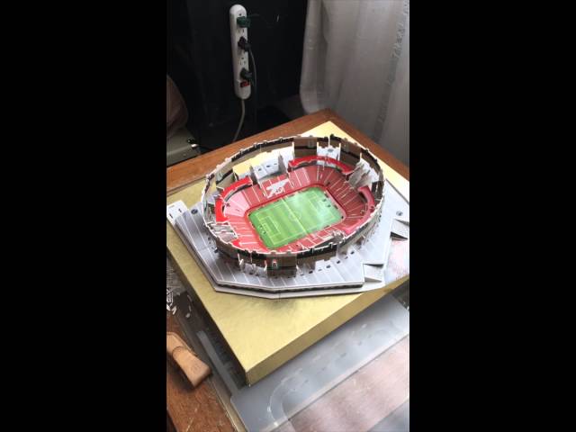 Vídeo relacionado con Megableu Puzzle Bollaert RC Lens Mini Estadio 3D, Color Gris (678291)