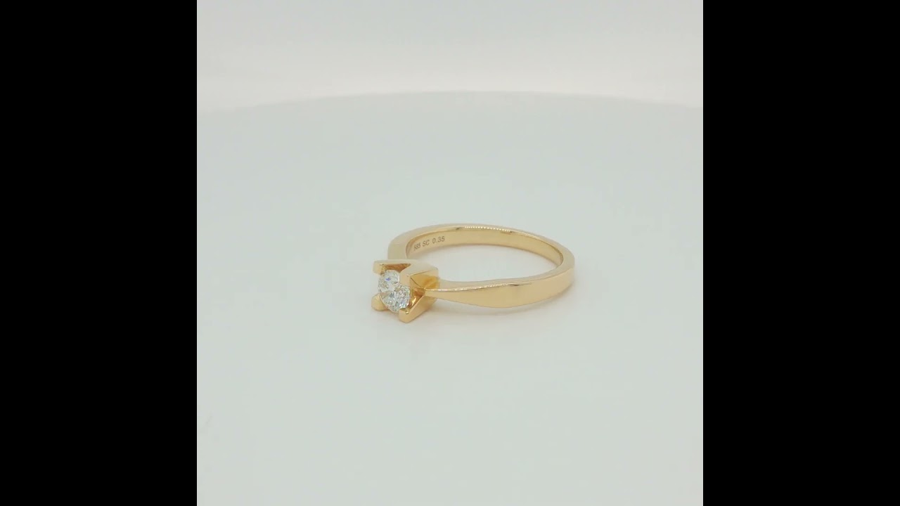 *Kleopatra ring 0,35 H-W/SI 14 kt.