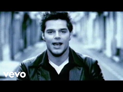 Ricky Martin - María (Official Video)