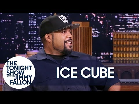 アイス・キューブ、ジョン・シングルトンに映画のキャリアを奪われたことを思い出す (Ice Cube Reminisces About How John Singleton Stalked Him into a Movie Career)