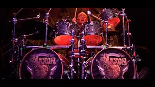 Saxon . Kingdom Of The Cross . Battering Ram . Lyrics