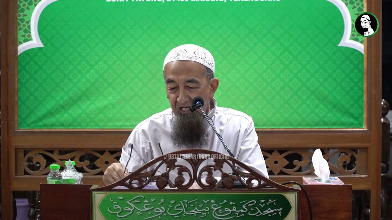 Bolehkah Imam Solat Duduk Makmum Solat Berdiri? - Ustaz Azhar Idrus