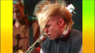 A Flock Of Seagulls • “I Ran” (LIVE) • 1982 [Reelin&#39; In The Years Archive]