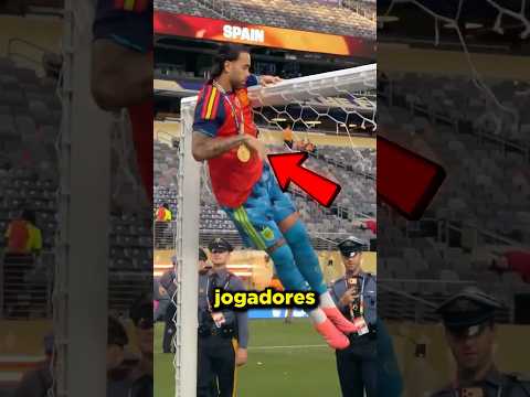 Os jogadores cortaram a rede do GOL! #curioso #incrível #interessante