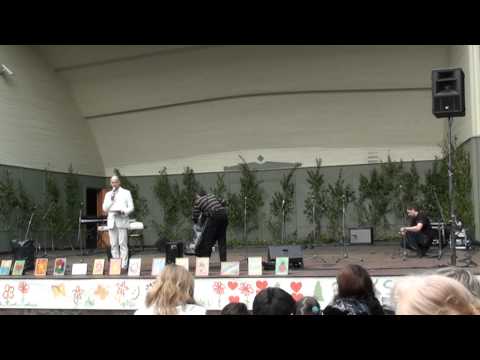 "Palīdzi bērnam uzaugt ģimenē" Vērmanes dārzā 2012 {1}