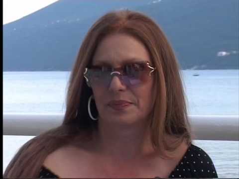 Azra Redžić  radulović - Maja Odžaklijevska