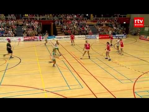 Handbaldames DOS kloppen E&O bij eredivisiedebuut