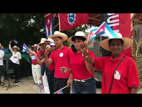 Desfile por el 1° de Mayo en el municipio Guamá de Santiago de Cuba