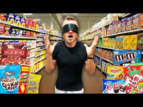 Eating EVERYTHING I TOUCH In a Grocery Store!