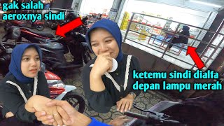 Download lagu GAK NYANGKA BISA BERTEMU MANTAN DILAMPU MERAH😭 mp3 Download lagu GAK NYANGKA BISA BERTEMU MANTAN DILAMPU MERAH😭 mp3