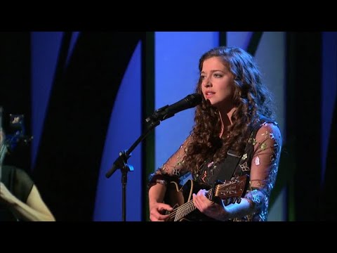 Eve Goodman | Dacw Nghariad I Lawr Yn Y Berllan