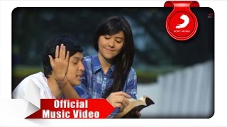 TheOvertunes - Mungkin (OST. NGENEST) [Official Music Video]