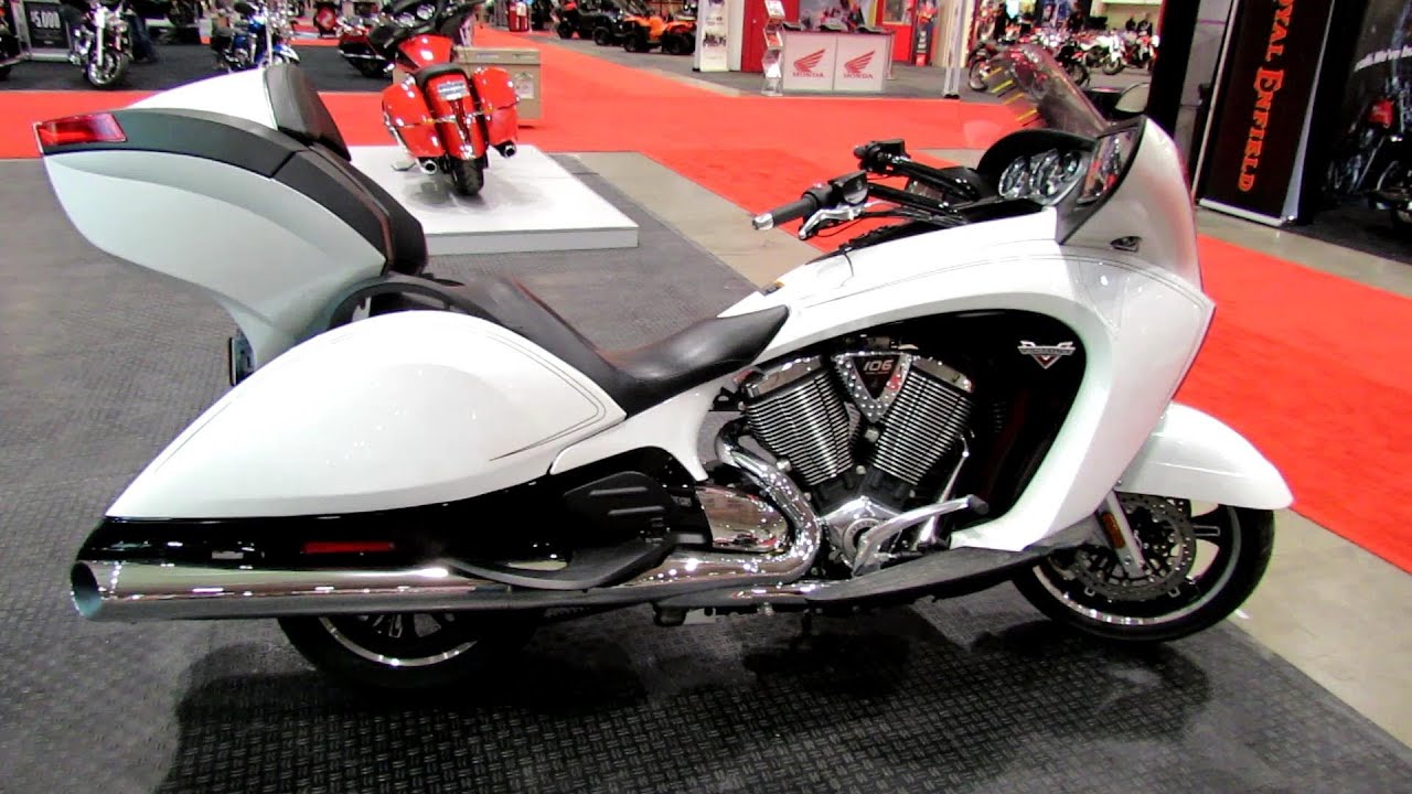 2014 Victory Vision Tour Walkaround - 2014 Toronto Motorcyle Show