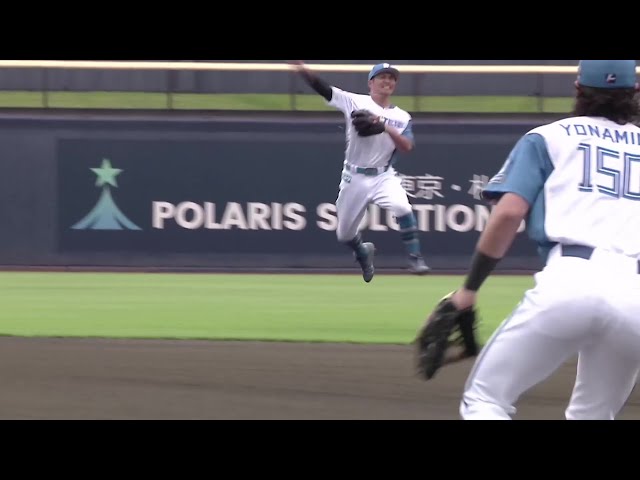 【ファーム】ファイターズ・上川畑大悟 難しい体勢からジャンピングスローでアウトを奪う!! 2025年5月27日 北海道日本ハムファイターズ 対 横浜DeNAベイスターズ