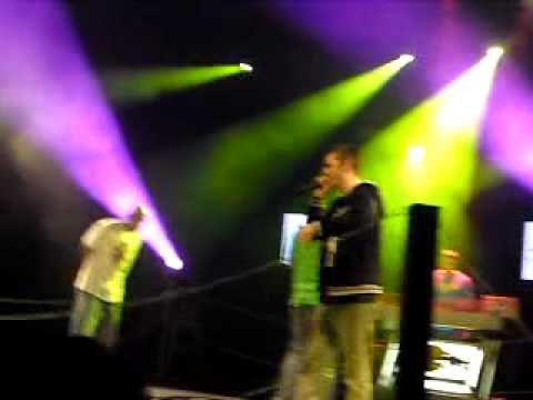 Kobra i Zhozi Zho (Red Bull Mc Battle 8.10.2011 BG)