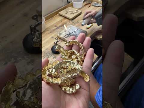 Wholesale and Retail Custom Grillz Available ! #grillzstation #jewelry #customgoldgrillz #goldteeth