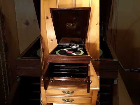 When Veronica Plays The Harmonica - Fox Trot. Vocal Chorus by Gloria Wood.