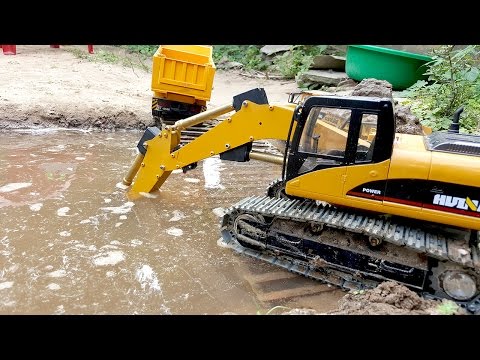 Excavator videos for children Xe máy xúc múc cát dưới nước
