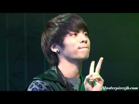 [fancam] 101120 SHINee cute jonghyun - Hello @ Supporting Concert for Examinees