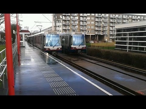 RET Metro 2*- & 3*Type S op Lijn A - Prinsenlaan richting Schiedam Centrum en Binnenhof