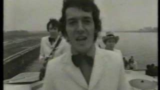 The Hollies - Listen To Me !