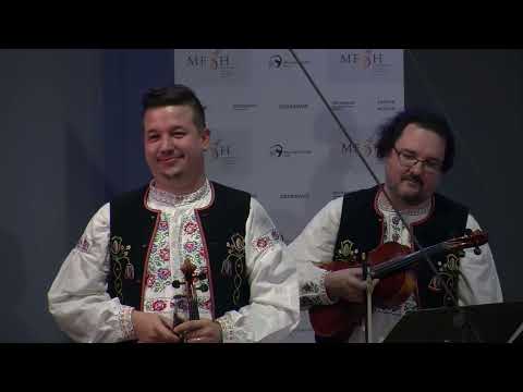 Cimbálová muzika Friš - Pásmo písní z Podpolanie (zpěv Martin Kajzar)