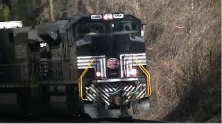 preview picture of video 'Norfolk Southern 282 NB w/ NS 1066 NYC Heritage!!! Mableton,Ga 03-08-2014©'