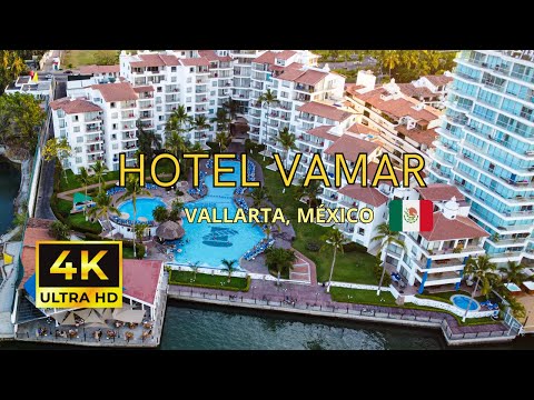 Marina Vallarta - Faro & Yates