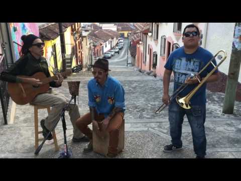 Les Sowi'Live Sessions- Manik B & Soyotrotú Crew - Nos Deben Todo.