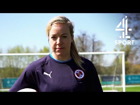Reading's Gemma Davison Takes Liv Cooke's Header Challenge | Women's Football World with Coca-Cola