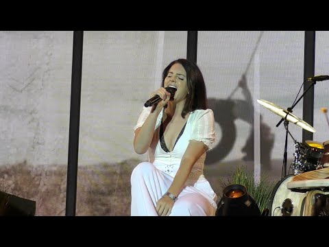 Lana Del Rey - Change / Black Beauty / Young and Beautiful / Ride HQ Medley (Aerodrome Festival)