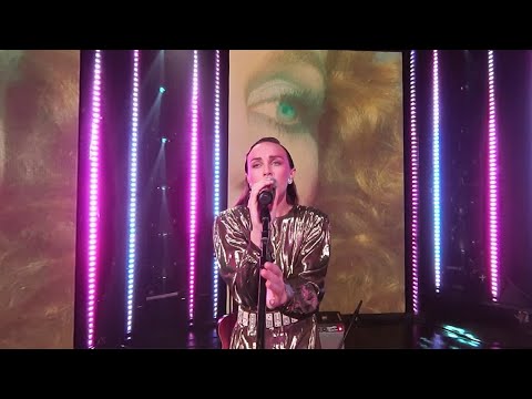 MelodyVR Presents Zella Day – My Game