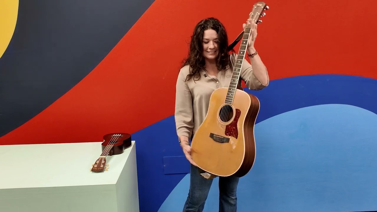 Noticing Similarities and Differences of Objects