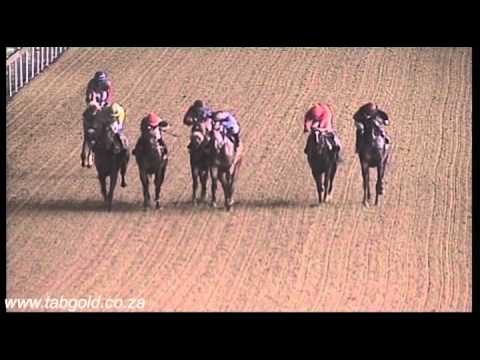 20151113 Greyville Race 4 won by MUMSY'S JET