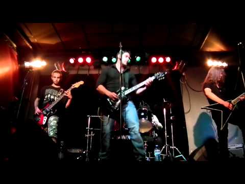 Chains - The Box - 23 06 2011