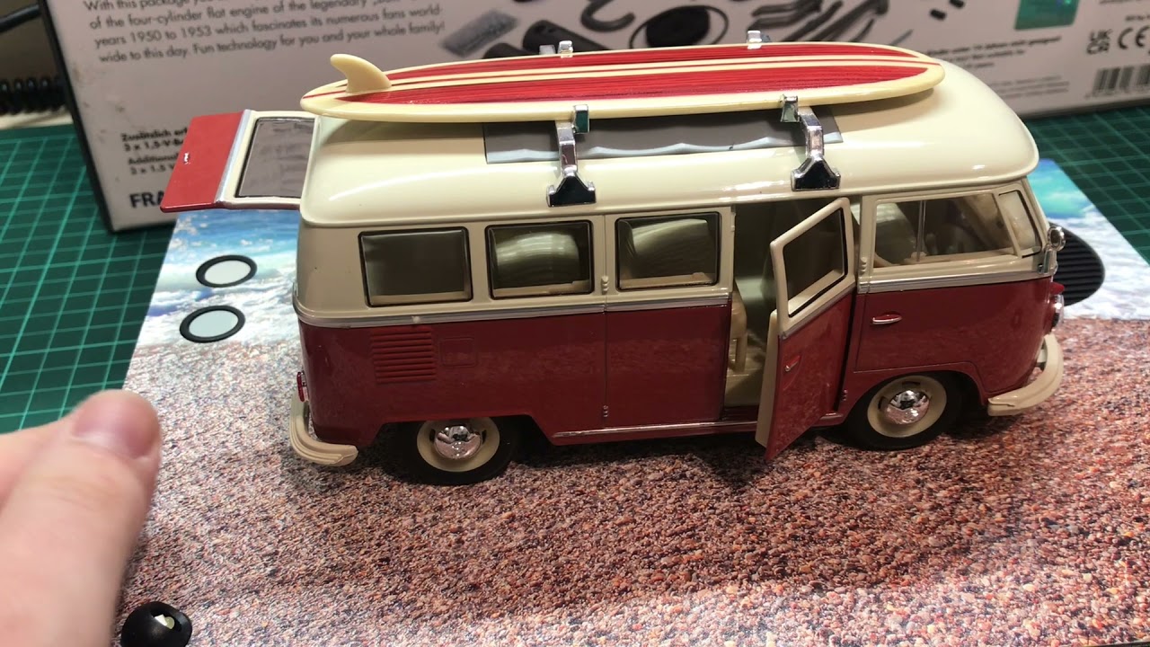 Adventný kalendár VW Bulli T1 so zvukom 1 : 24, modrá