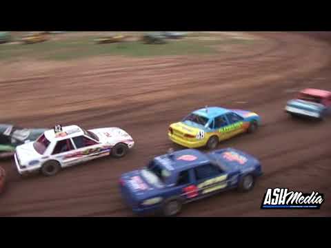 Modified Production: Collins and Pricey Awesome Heat Battle - Maryborough Speedway