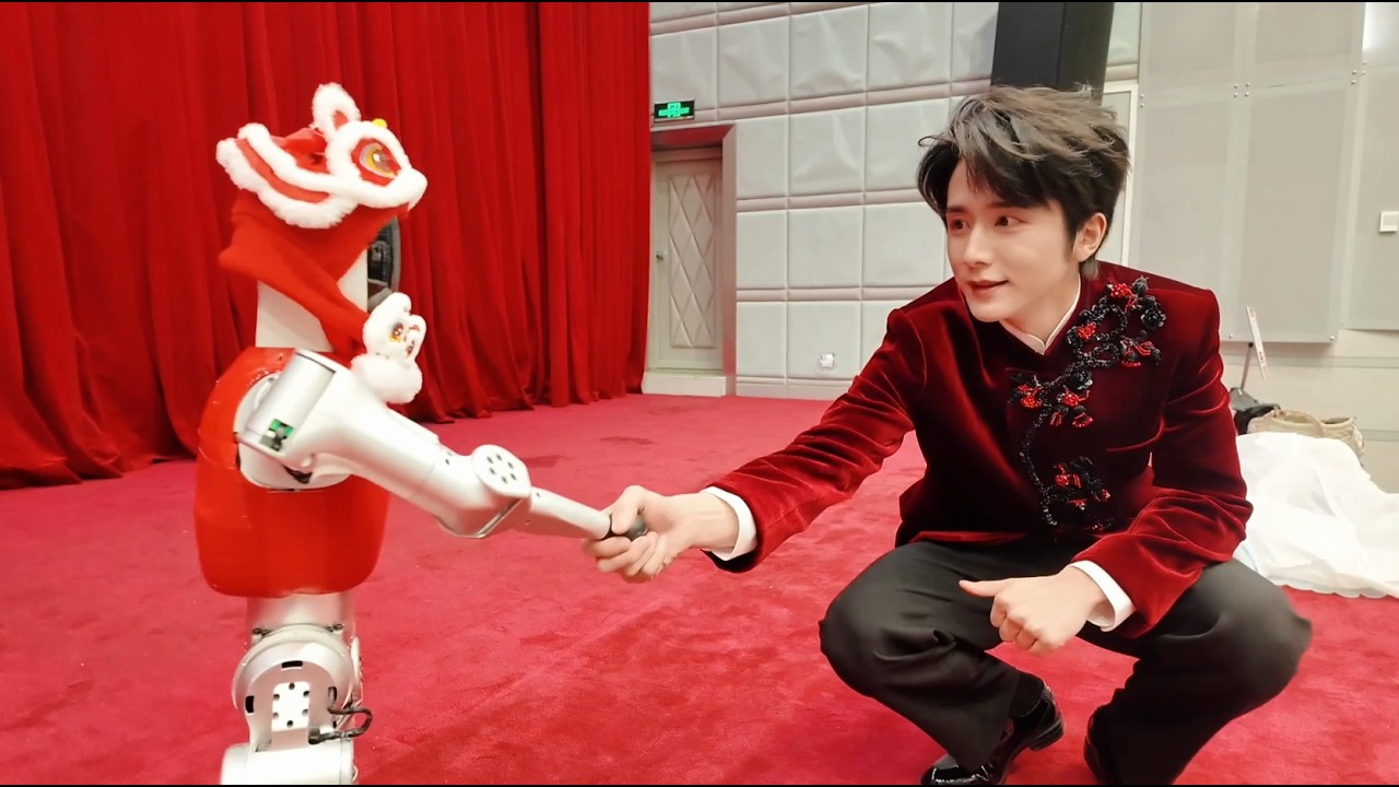 Robot Xiaobumi en los bastidores de la Gala de la Fiesta de la Primavera de CMG